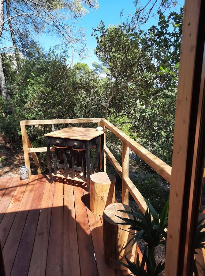 Cabane Dans Les Arbres "La Kaz Aux Cigales" Cuers Exterior foto